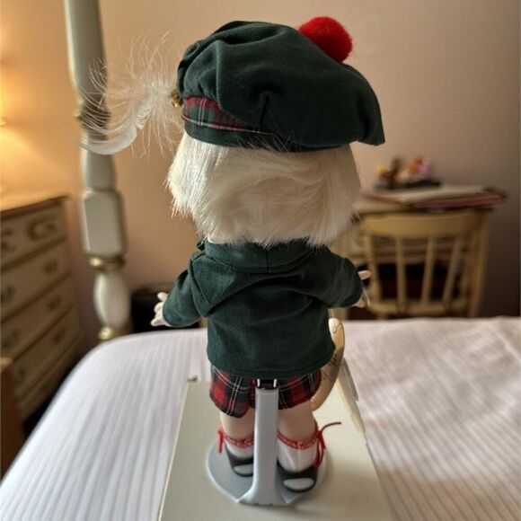 Precious Moments Scottish Little Boy Doll - New - Picture 3 of 4